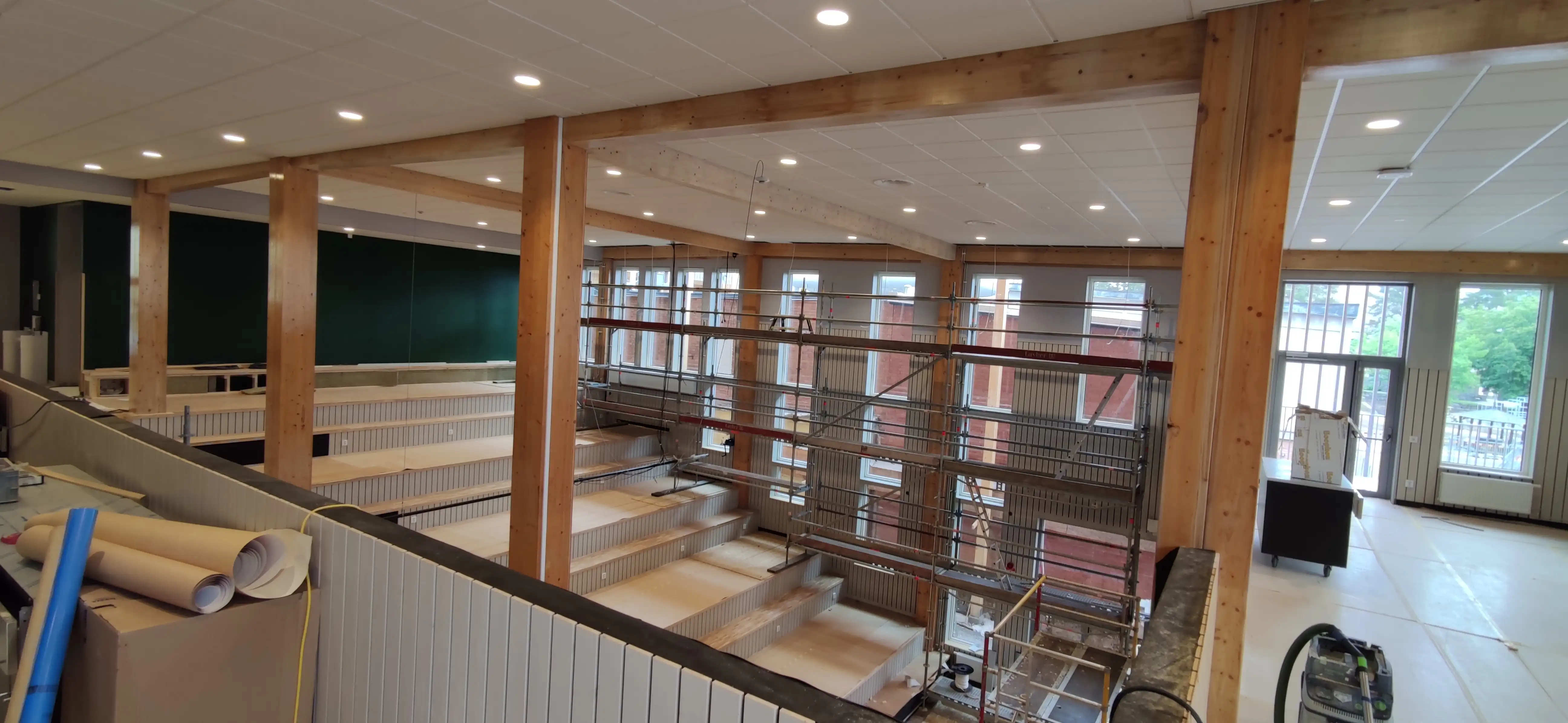 Färdig aula och matsal på Minnebergsskolan